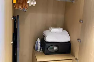 383 Kalaimoku St, Honolulu, HI 96815 - Photo 10