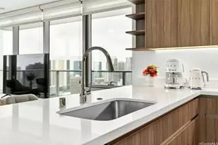 1500 Rycroft St, Honolulu, HI 96814 - Photo 6