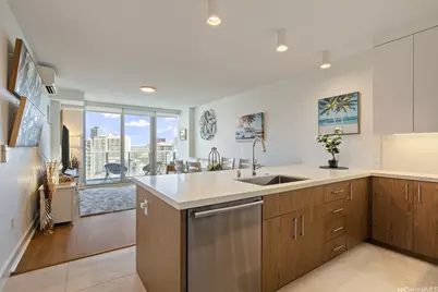 629 Keeaumoku Street #1807, Honolulu, HI 96814 - Photo 1