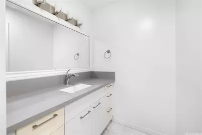 2240 Kuhio Avenue #3201, Honolulu, HI 96815 - Photo 12