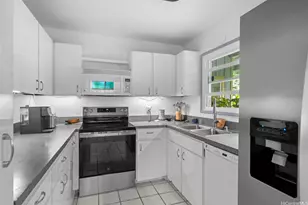 702 Hahaione St, Honolulu, HI 96825 - Photo 8