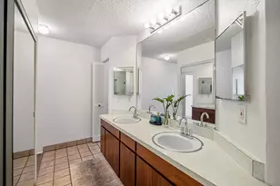 1447 Kewalo St, Honolulu, HI 96822 - Photo 16