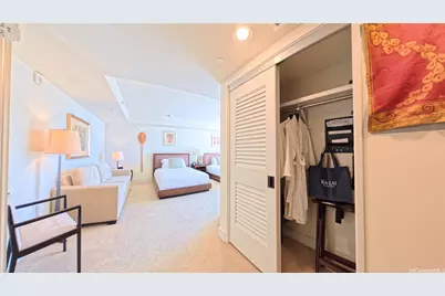 223 Saratoga Road #2208, Honolulu, HI 96815 - Photo 6