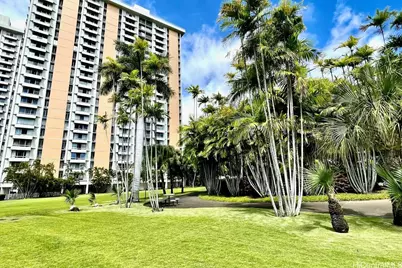 1519 Nuuanu Avenue #1241, Honolulu, HI 96817 - Photo 1
