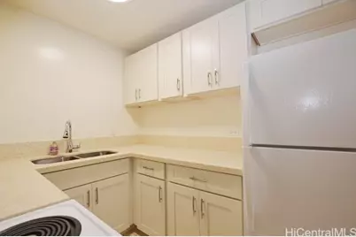 1120 Hassinger Street #107, Honolulu, HI 96822 - Photo 2