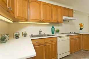 1560 Kanunu St, Honolulu, HI 96814 - Photo 2