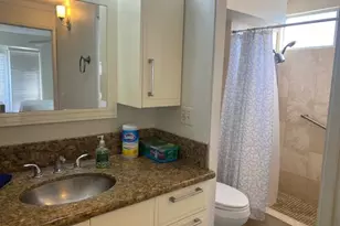 225 Kaiulani Ave, Honolulu, HI 96815 - Photo 10