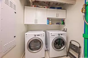 888 Kapiolani Blvd, Honolulu, HI 96813 - Photo 12