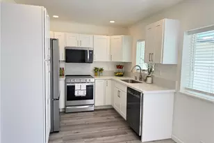 527 Kaumakani St, Honolulu, HI 96825 - Photo 4