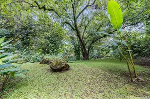 3242 Pelekane Dr, Honolulu, HI 96817 - Photo 14