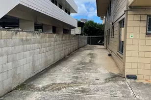 1249 Matlock Ave, Honolulu, HI 96814 - Photo 2