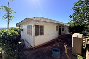 3655 Nihipali Pl, Honolulu, HI 96816 - Photo 4