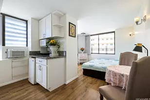 444 Niu St, Honolulu, HI 96815 - Photo 1