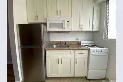 747 Amana Street #1113, Honolulu, HI 96814 - Photo 2
