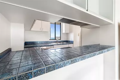 2121 Ala Wai Boulevard #1702, Honolulu, HI 96815 - Photo 6