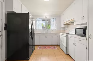 664 Kihapai St, Kailua, HI 96734 - Photo 4