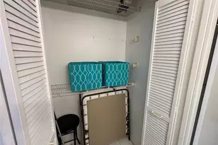 2240 Kuhio Ave, Honolulu, HI 96815 - Photo 8