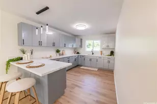 837 Oneawa St, Kailua, HI 96734 - Photo 4