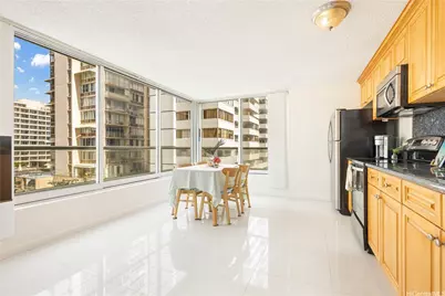 2421 Tusitala Street #602, Honolulu, HI 96815 - Photo 6