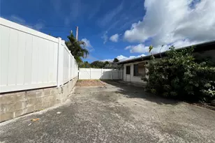 241 Kihapai St, Kailua, HI 96734 - Photo 2