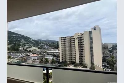1717 Mott Smith Drive #913, Honolulu, HI 96822 - Photo 18