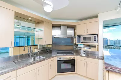 88 Piikoi Street #2009, Honolulu, HI 96814 - Photo 6