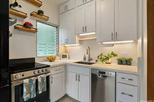 2957 Kalakaua Ave, Honolulu, HI 96815 - Photo 6