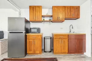 440 Lewers St, Honolulu, HI 96815 - Photo 10