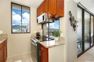 2121 Ala Wai Blvd, Honolulu, HI 96815 - Photo 4
