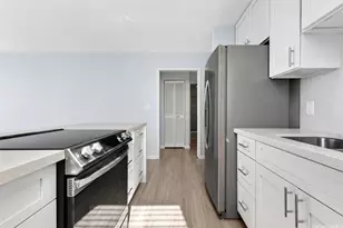 1201 Wilder Ave, Honolulu, HI 96822 - Photo 10