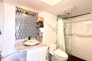 411 Hobron Ln, Honolulu, HI 96815 - Photo 6