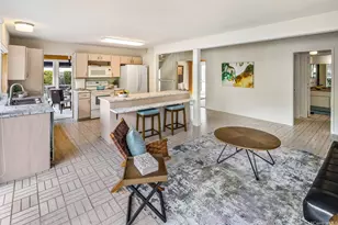 6889 Niumalu Loop, Honolulu, HI 96825 - Photo 14