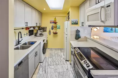 2333 Kapiolani Boulevard #1607, Honolulu, HI 96826 - Photo 2