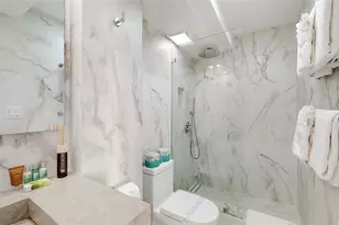 2427 Kuhio Ave, Honolulu, HI 96815 - Photo 16