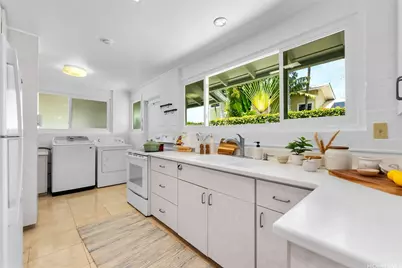 1081 Makaiwa Street, Honolulu, HI 96816 - Photo 8