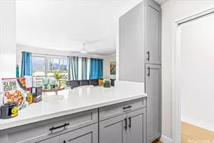 731 Amana St, Honolulu, HI 96814 - Photo 12