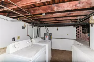 1627 Halekoa Dr, Honolulu, HI 96821 - Photo 20