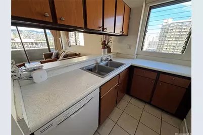 2240 Kuhio Avenue #1005, Honolulu, HI 96815 - Photo 8