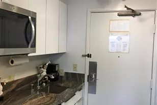 1700 Ala Moana Blvd, Honolulu, HI 96815 - Photo 8