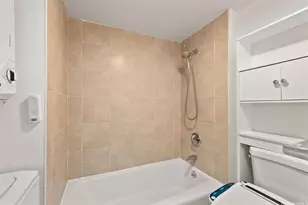 400 Hobron Ln, Honolulu, HI 96815 - Photo 8