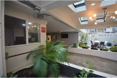 2463 Kuhio Avenue #1009, Honolulu, HI 96815 - Photo 18