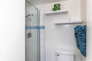 469 Ena Rd, Honolulu, HI 96815 - Photo 12