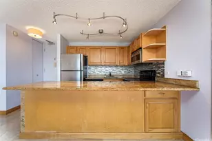 411 Hobron Ln, Honolulu, HI 96815 - Photo 6