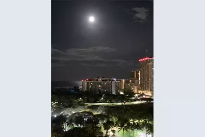 383 Kalaimoku Street #1601, Honolulu, HI 96815 - Photo 16