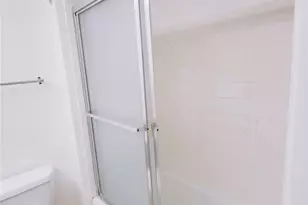 1560 Kanunu St, Honolulu, HI 96814 - Photo 10