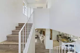 572 Mananai Pl, Honolulu, HI 96818 - Photo 16