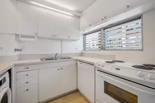 2421 Ala Wai Blvd, Honolulu, HI 96815 - Photo 14