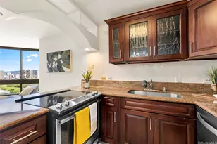 300 Wai Nani Way, Honolulu, HI 96815 - Photo 6