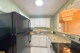 2240 Kuhio Ave, Honolulu, HI 96815 - Photo 4