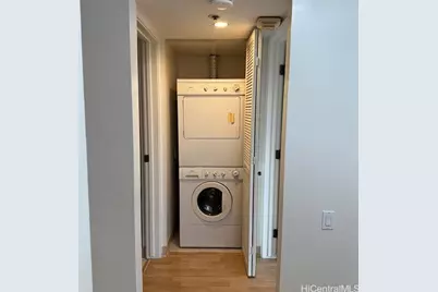 2101 Nuuanu Avenue #I603, Honolulu, HI 96817 - Photo 10